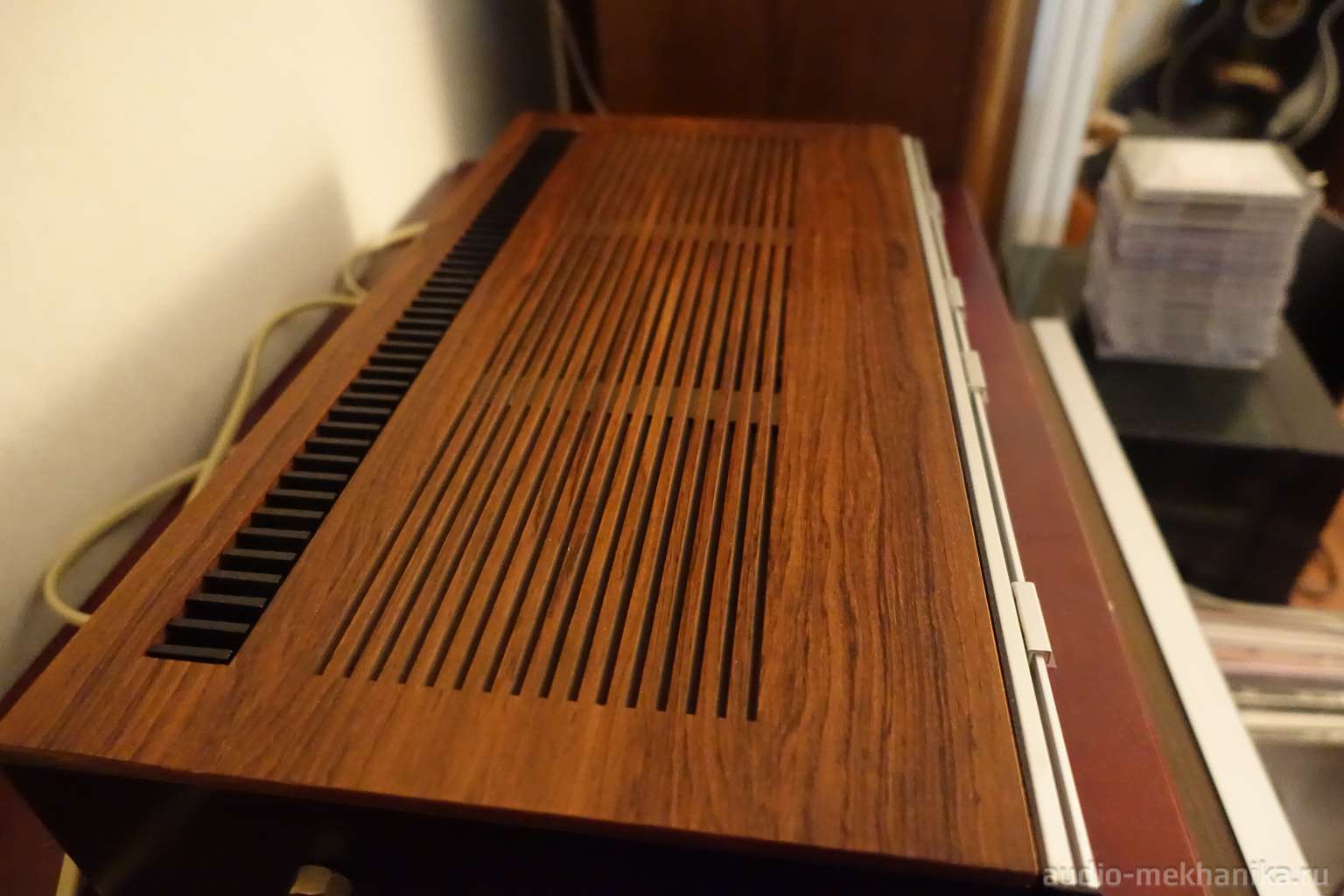 Bang Olufsen BeoLab 5000