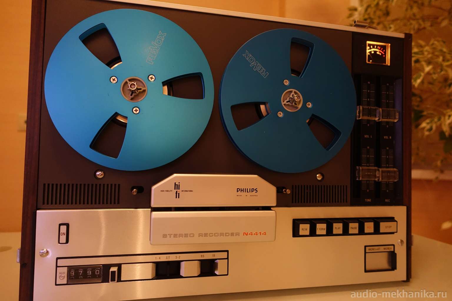 Philips N4414