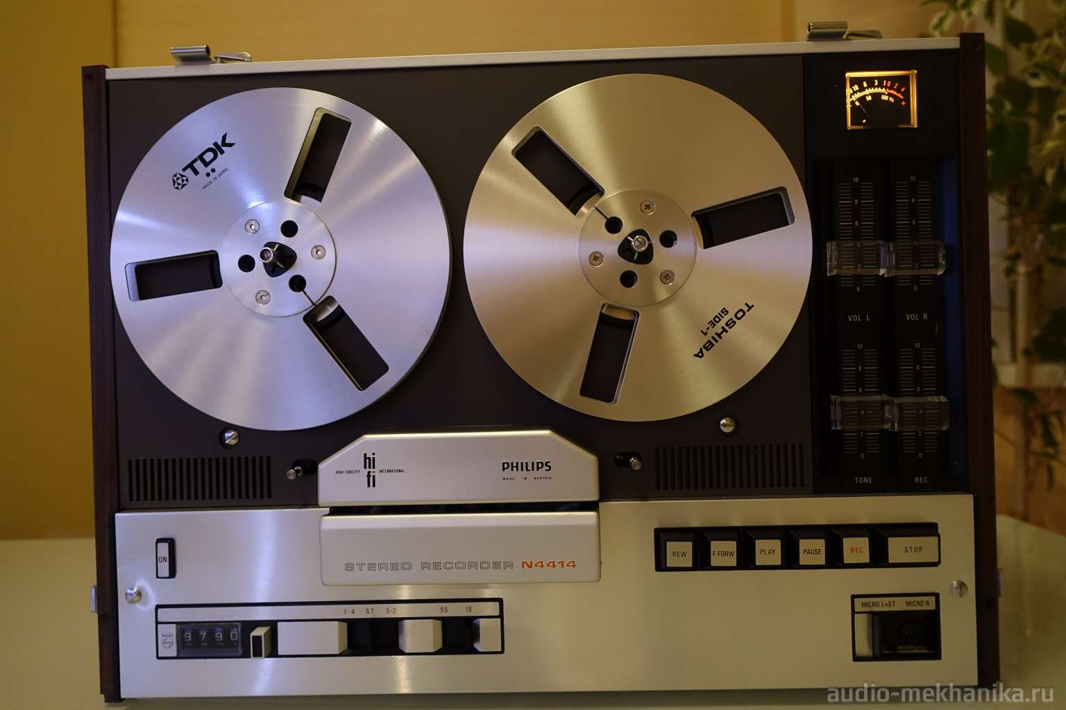 Philips N4414