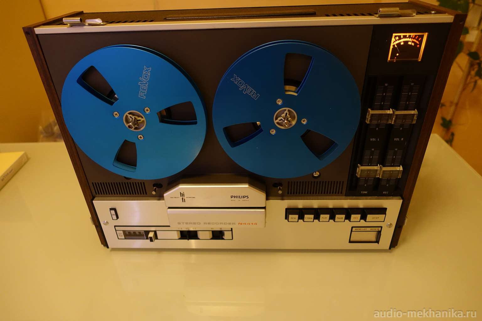 Philips N4414